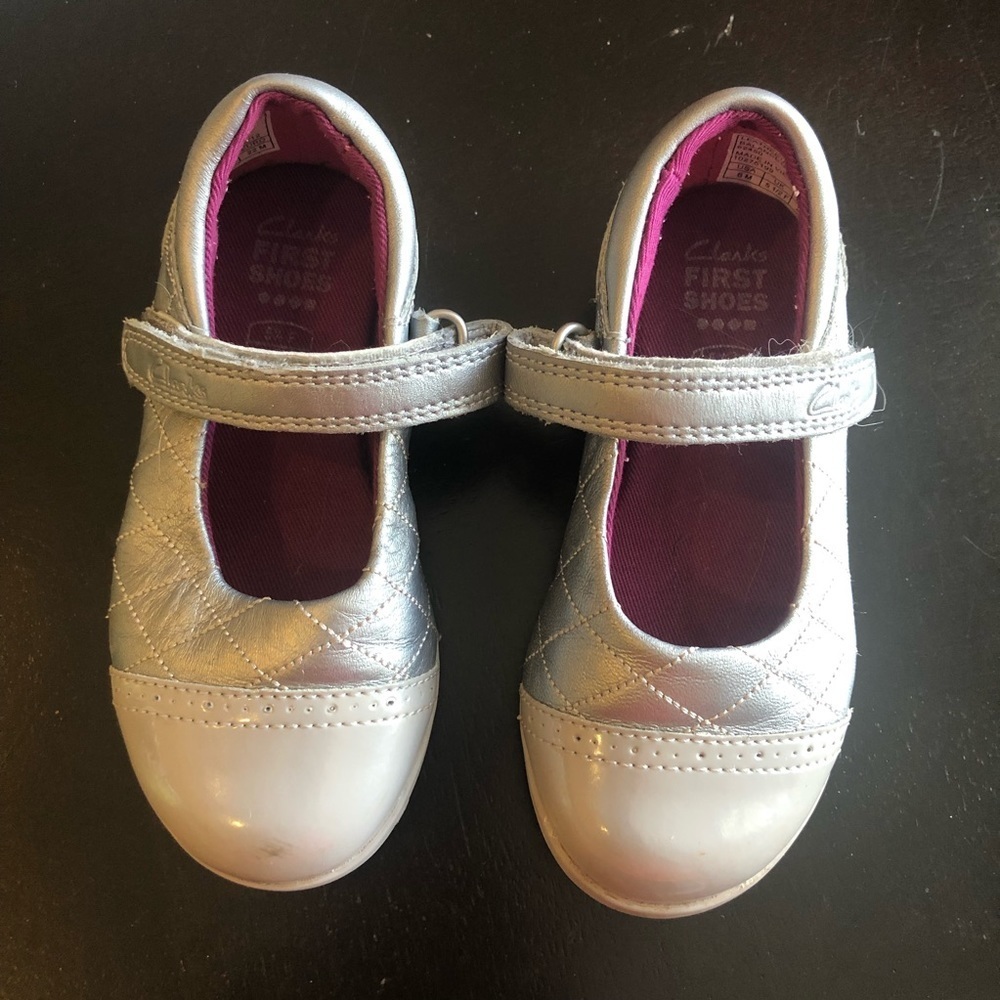 Clarks girls mary jane gray shoes 6m